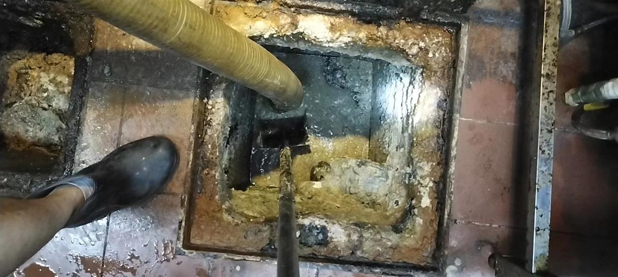 久治污水池清理一般都有毒气,怎么预防中毒呢?